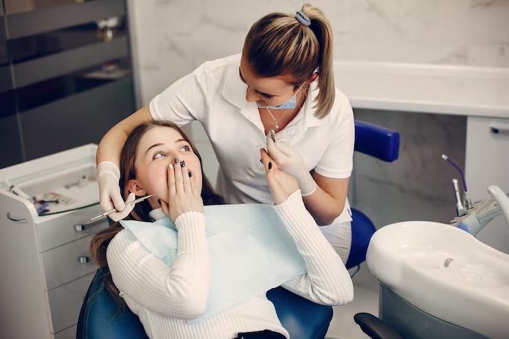 Medo de ir ao dentista compromete saúde física e mental de três em cada dez adultos