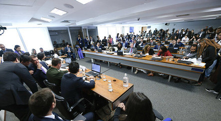 CPMI aprova pedido de informações de viagem de Lula no dia dos atos extremistas