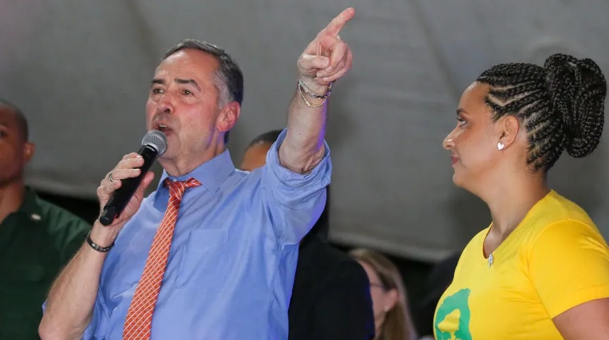 “Nós derrotamos o bolsonarismo”, diz Barroso em evento da UNE
