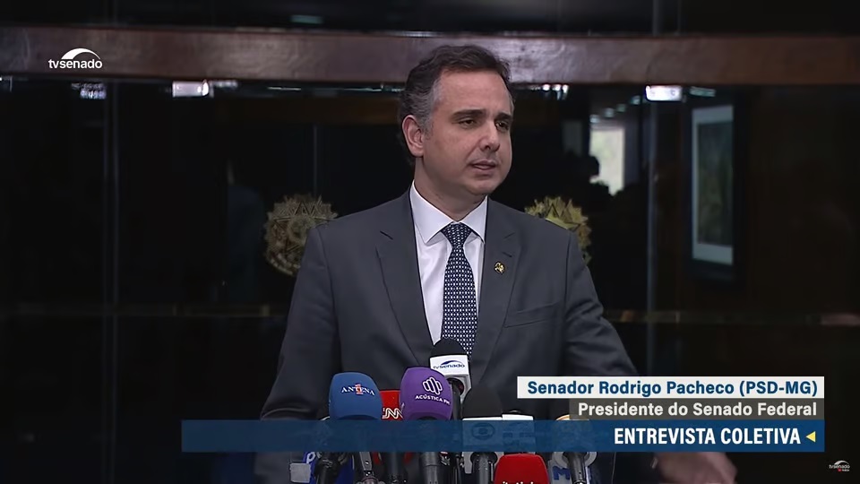 Pacheco diz que fala de Barroso foi "inadequada, inoportuna e infeliz" mas foge de possível impeachment
