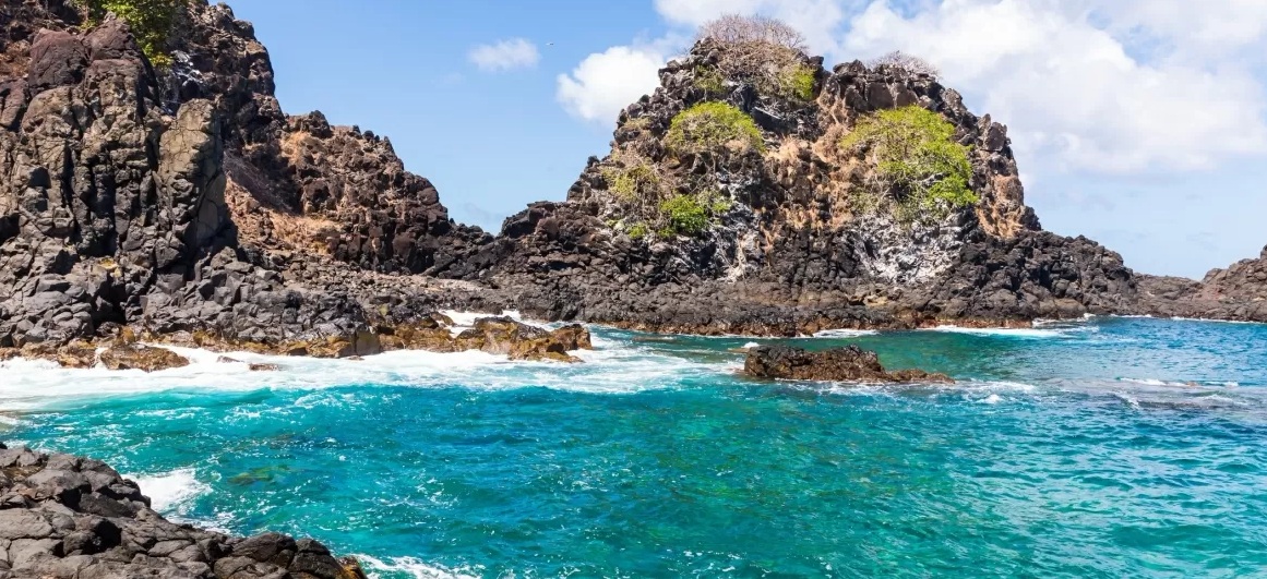 Brasil tem duas das 39 praias mais bonitas do mundo, aponta revista