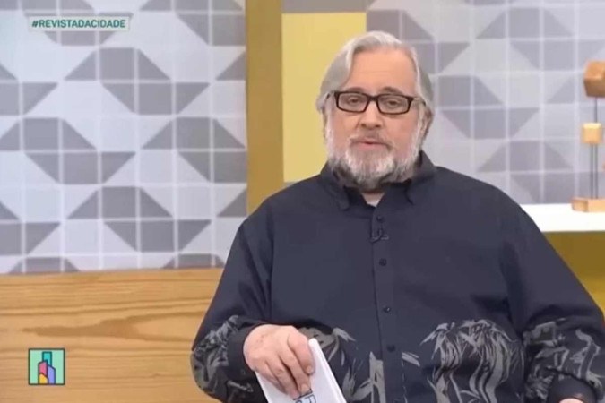 Leão Lobo revela que flagrou teste do sofá 'sem querer' dentro de emissora