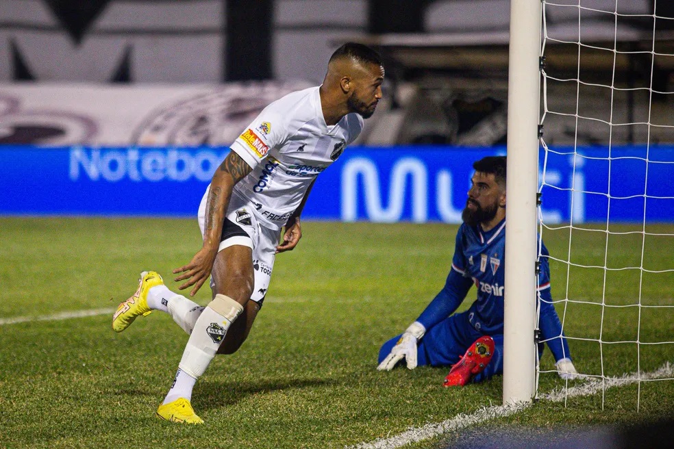 Atacante aciona ABC na justiça para rescindir contrato com o clube