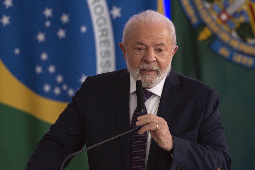 Lula deve passar por cirurgia para tratar artrose até dezembro