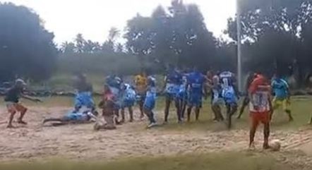 VÍDEO: Jovem é assassinado durante jogo de futebol em Pernambuco