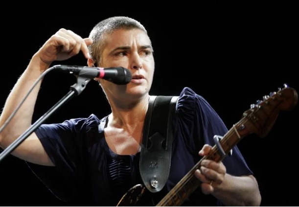 Cantora irlandesa Sinead O’Connor morre aos 56 anos