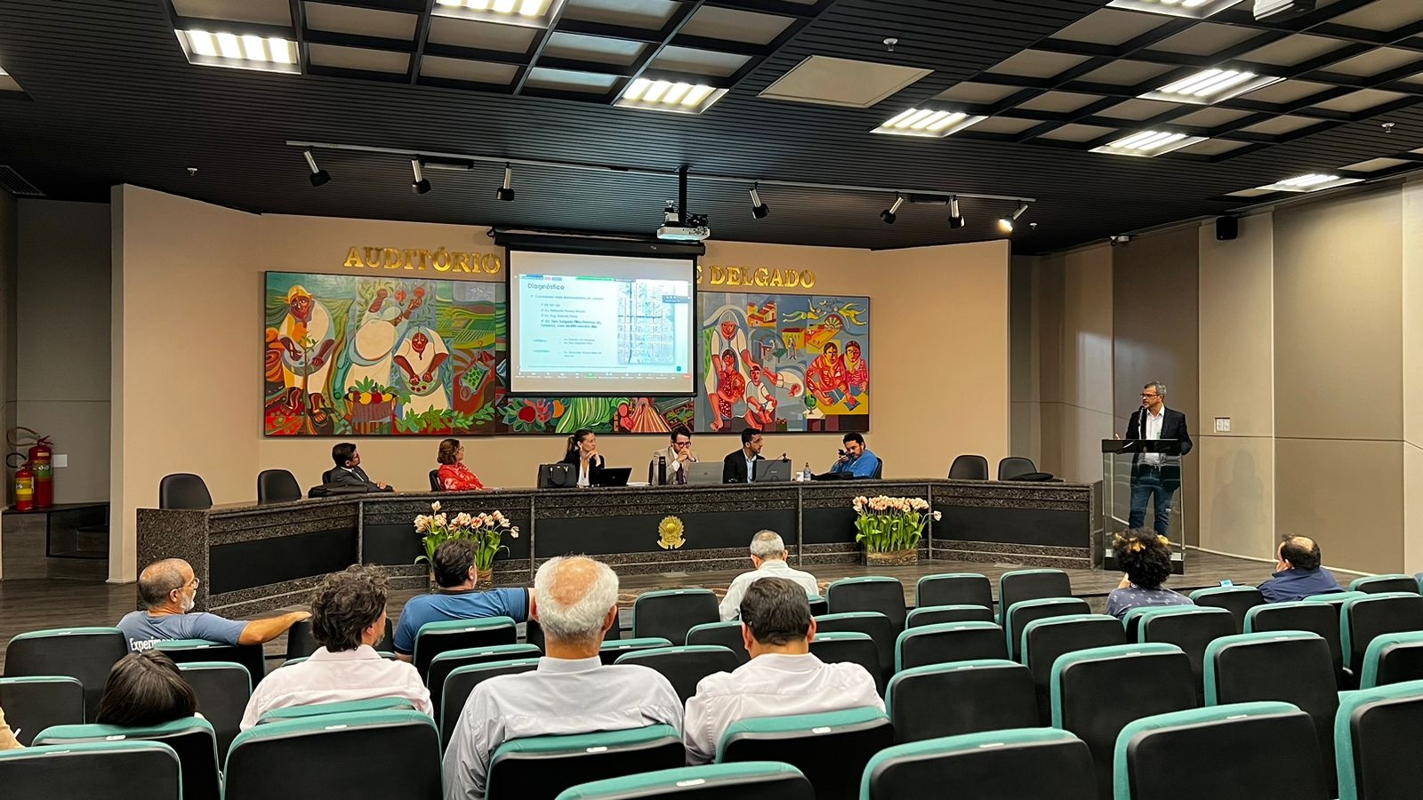 Prefeitura participa de audiência pública na Justiça Federal sobre o embargo de obras no Tirol