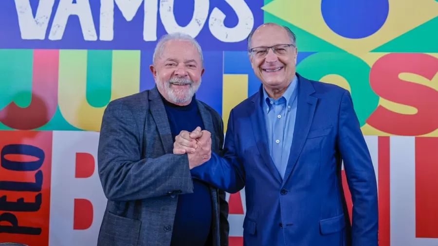 Lula põe ministérios do PSB na roda de negociação com partidos do Centrão