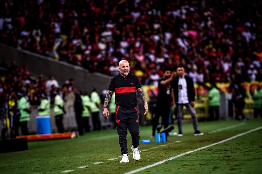 Agressão a Pedro deixa situação de Sampaoli em xeque, e Flamengo vai buscar decisão consensual
