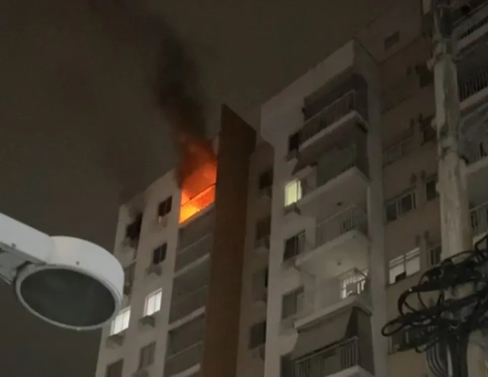 Fisiculturista salva mulher e filha de incêndio e morre ao tentar retirar cachorro