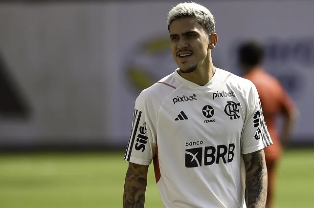 Flamengo tira Pedro de jogo da Libertadores e aplica multa
