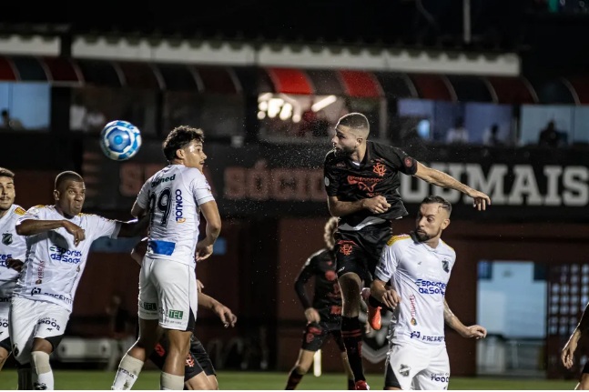 VÍDEO: ABC sofre nova derrota nos minutos finais e se afunda na lanterna da Série B; veja os gols