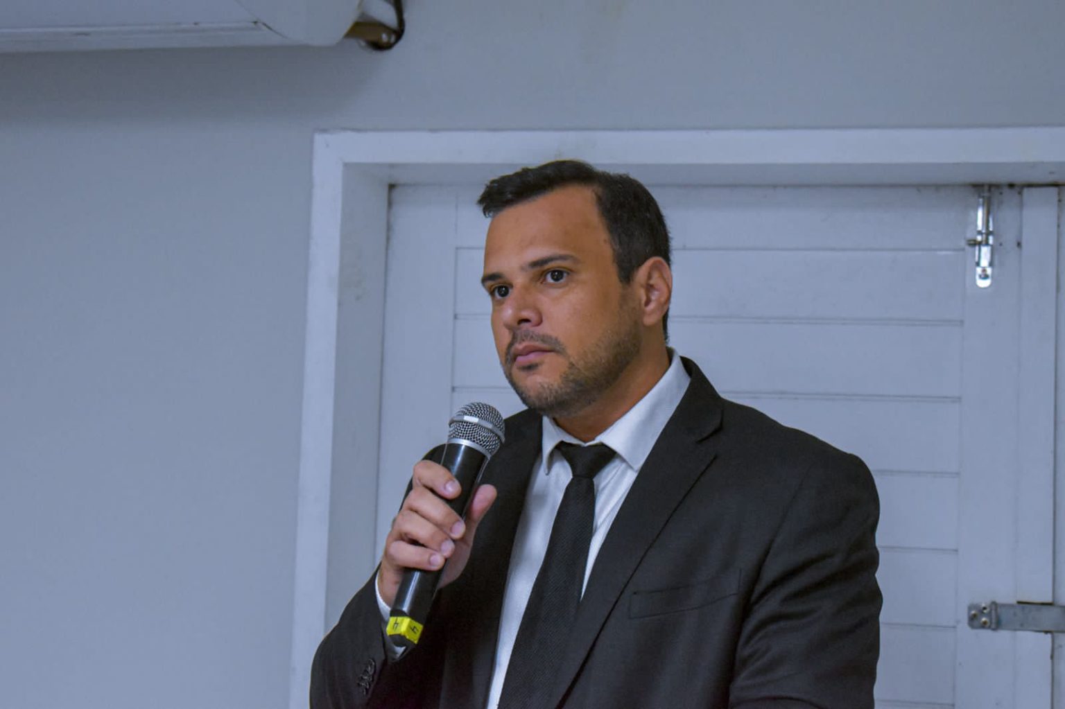 Vereador Igor Targino vota contra projeto de lei que institui o dia municipal do brega