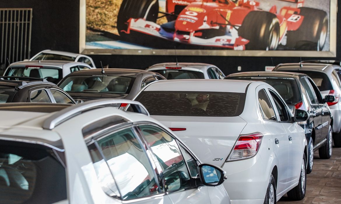 Carro pode ser 'travado' se cliente não pagar parcelas do financiamento?