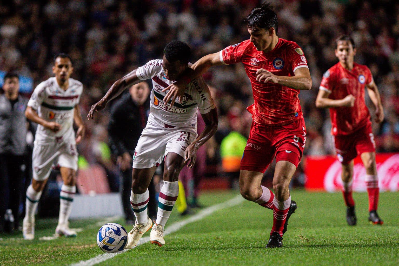 Flu, Inter, Athletico-PR na Libertadores e jogos da Sul-Americana; veja horários e onde assistir