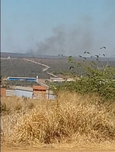 Helicóptero da Marinha cai e deixa 2 militares mortos