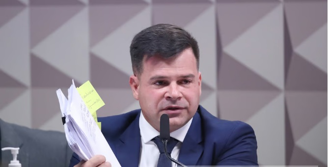 Moraes derruba sigilo da operação que prendeu Silvinei Vasques