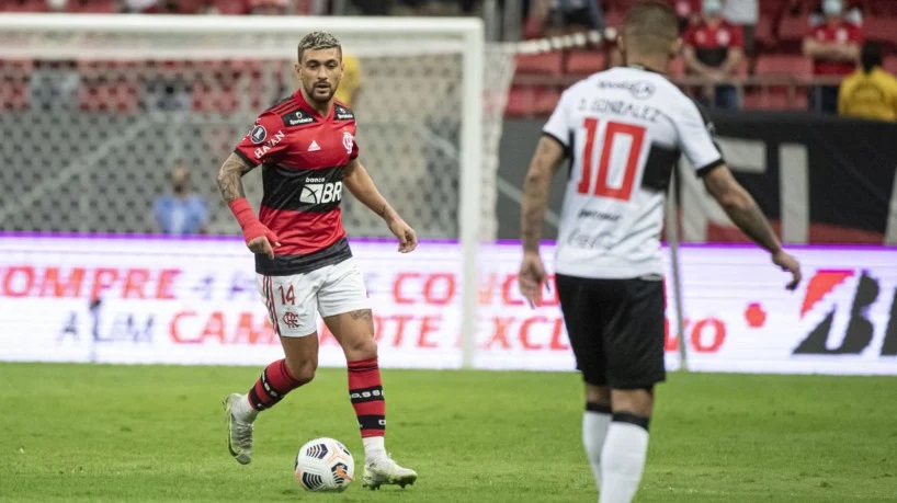 Flamengo e São Paulo em campo; confira os jogos de hoje e onde assistir