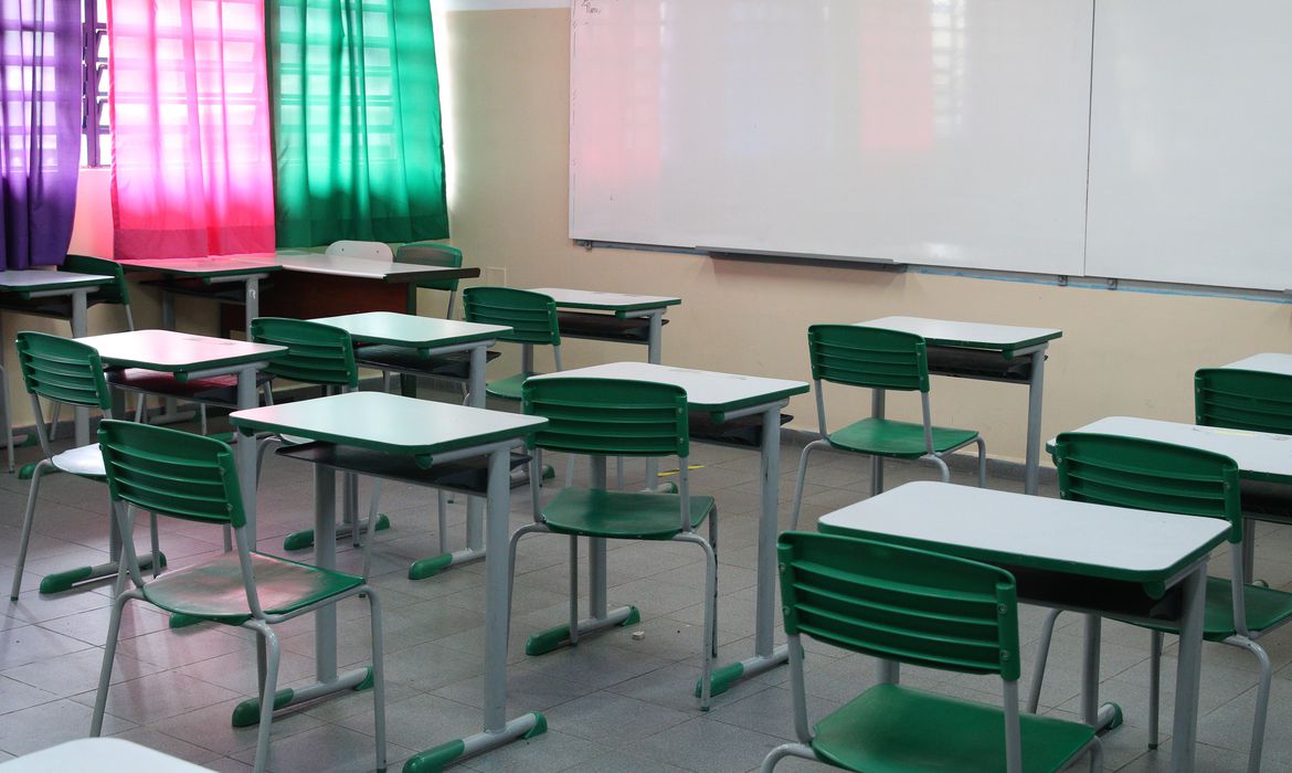 VÍDEO: Estudantes da rede estadual têm aulas canceladas por falta de transporte em São Gonçalo do Amarante