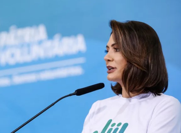 PF pede quebra de sigilos bancário e fiscal de Michelle Bolsonaro