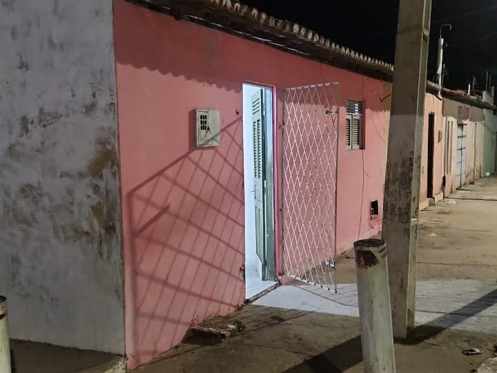 Casal é assassinado a tiros dentro de casa em Mossoró