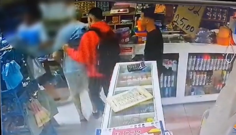 VÍDEO: Criminosos fazem arrastão em loja de material de construção em Parnamirim
