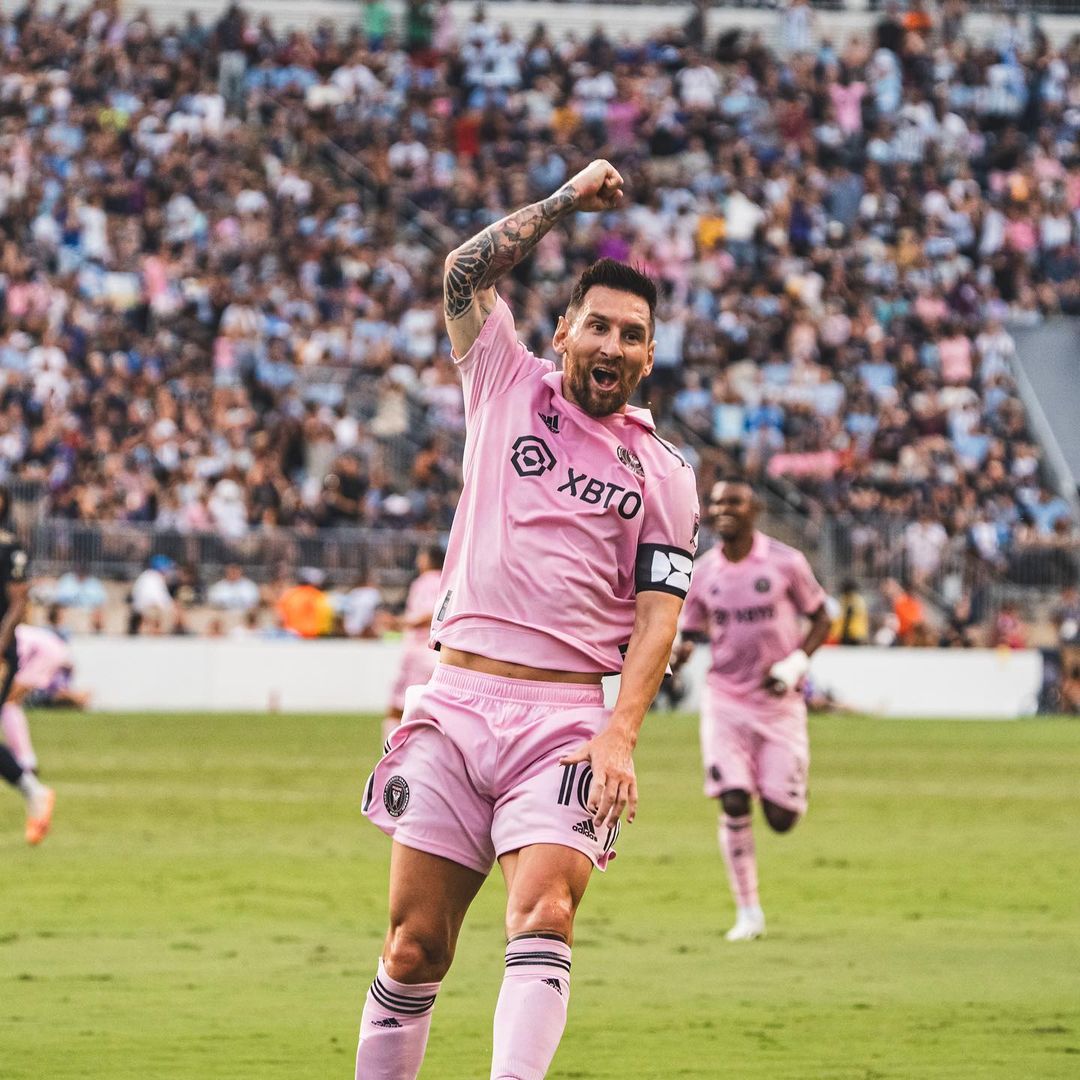 VÍDEO: Messi marca pelo sexto jogo seguido e leva Inter Miami a final nos EUA