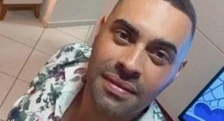 Humorista é morto a tiros dentro de farmácia em Minas Gerais