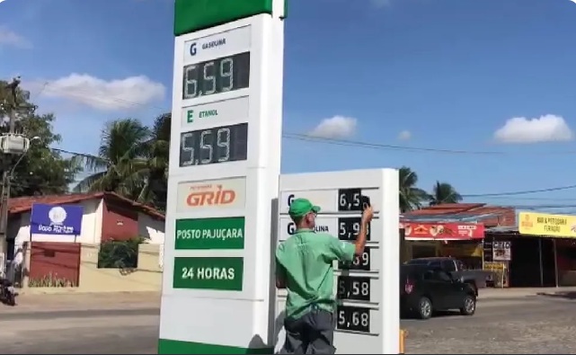 Após anúncio da Petrobras, postos aumentam preços e gasolina chega a R$ 6,59 em Natal