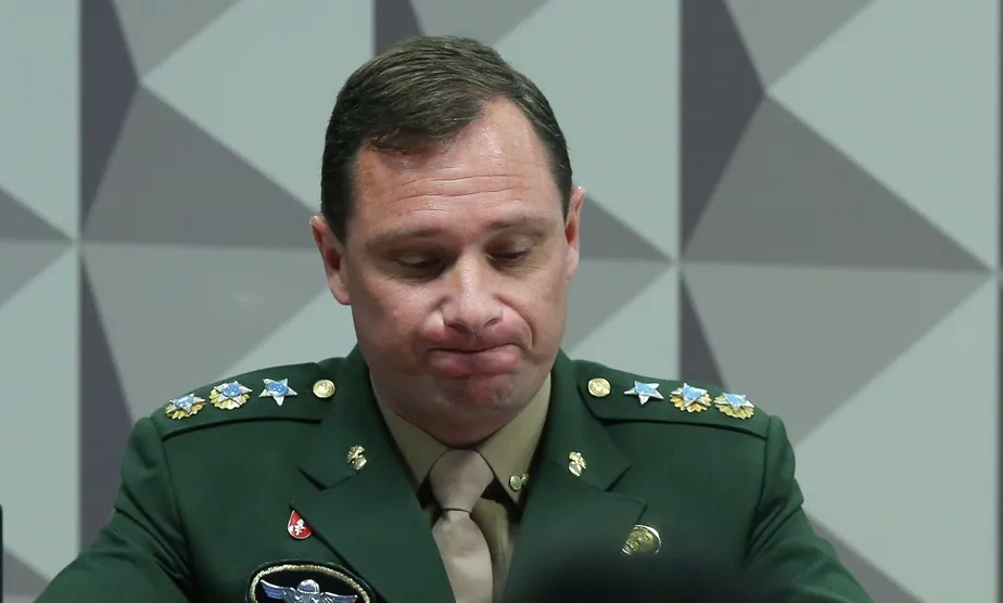 Aliados de Bolsonaro atribuem confissão de Mauro Cid a desespero