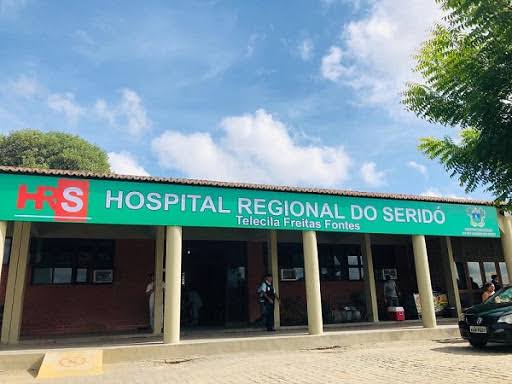 Bandido armado assalta médico de plantão no Hospital Regional do Seridó