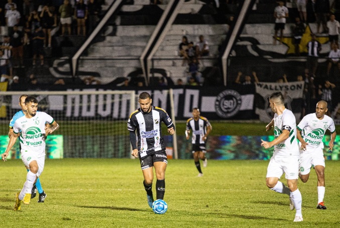 VÍDEO: Thonny Anderson é reintegrado ao ABC após Bragantino recusar devolução