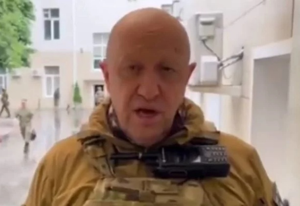 Líder de grupo mercenário, que desafiou Putin, morre em queda de avião na Rússia, diz agência