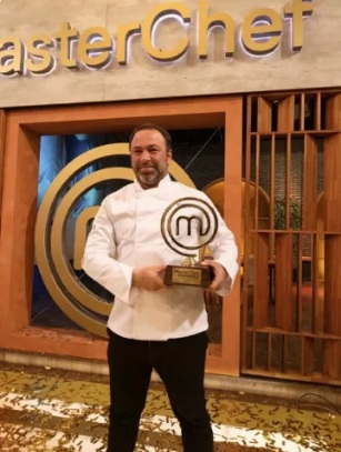 Ex-Flamengo ganhou Masterchef no Uruguai sem saber cozinhar
