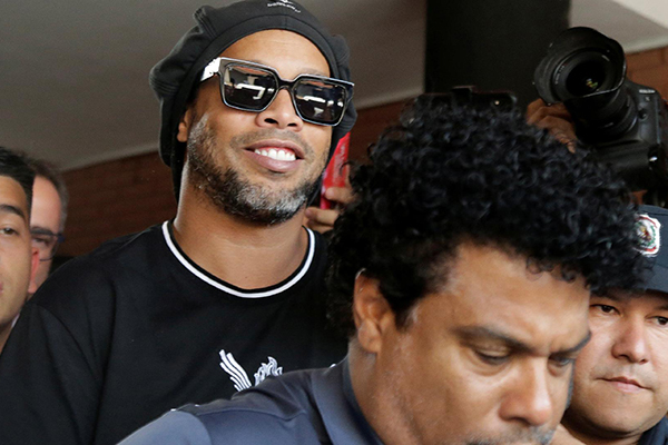 Ronaldinho Gaúcho falta à CPI das Pirâmides Financeiras; comissão fala em condução coercitiva