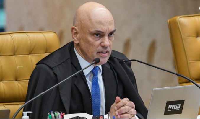 Moraes proíbe qualquer contato de Mauro Cid com Bolsonaro e Michelle