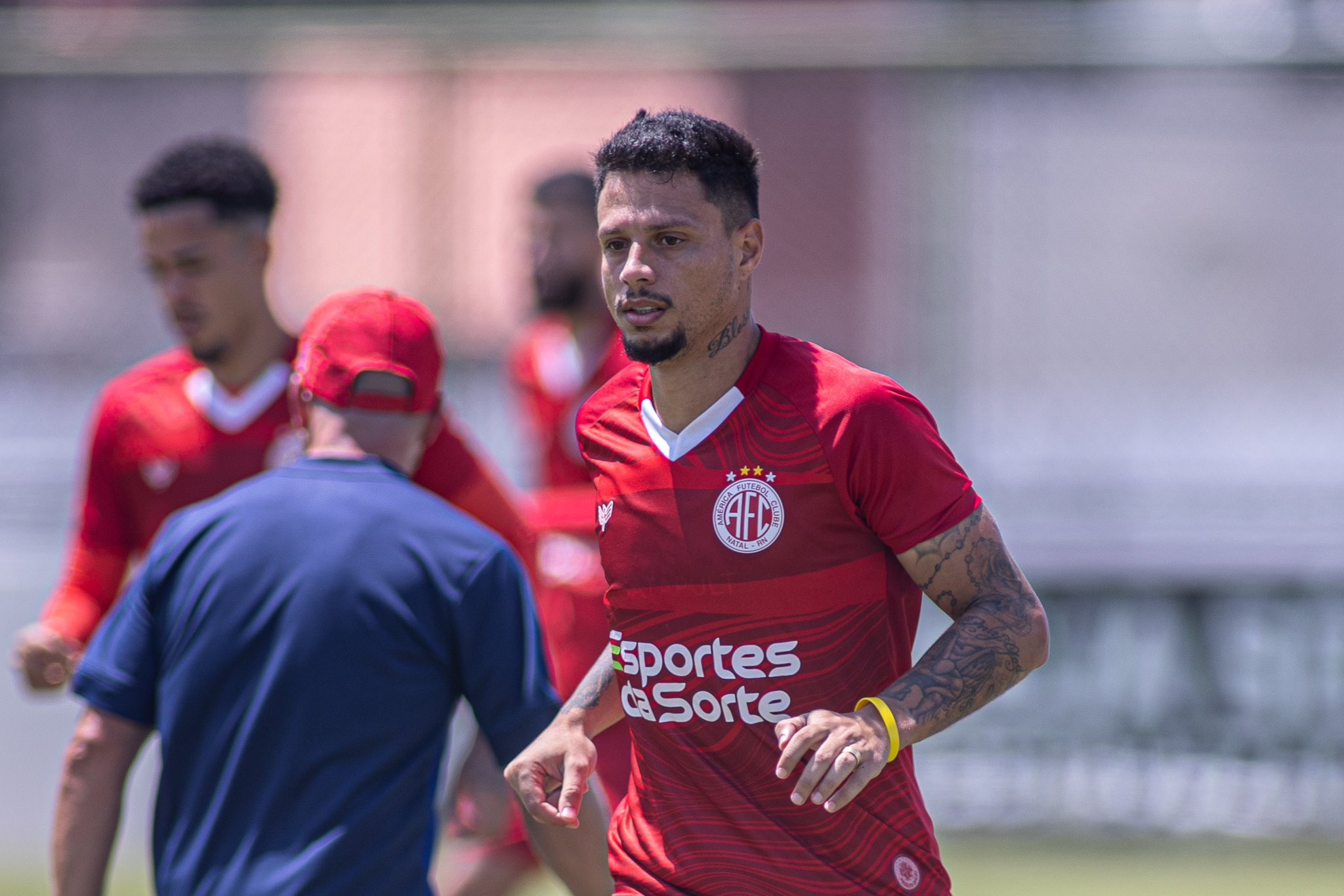 América joga pela permanência na série C, Fla e Corinthians; veja jogos de hoje e onde assistir