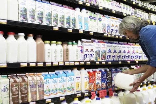 Após saques a mercados na Argentina, papel higiênico e açúcar começam a faltar