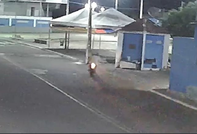 VÍDEO: Homem morre após bater moto em poste de energia no interior do RN