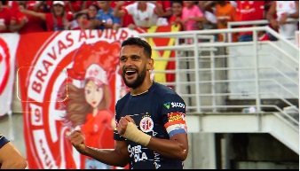 [VÍDEO] Capitão do América se despede da torcida: "Nada apaga o que a história marcou"