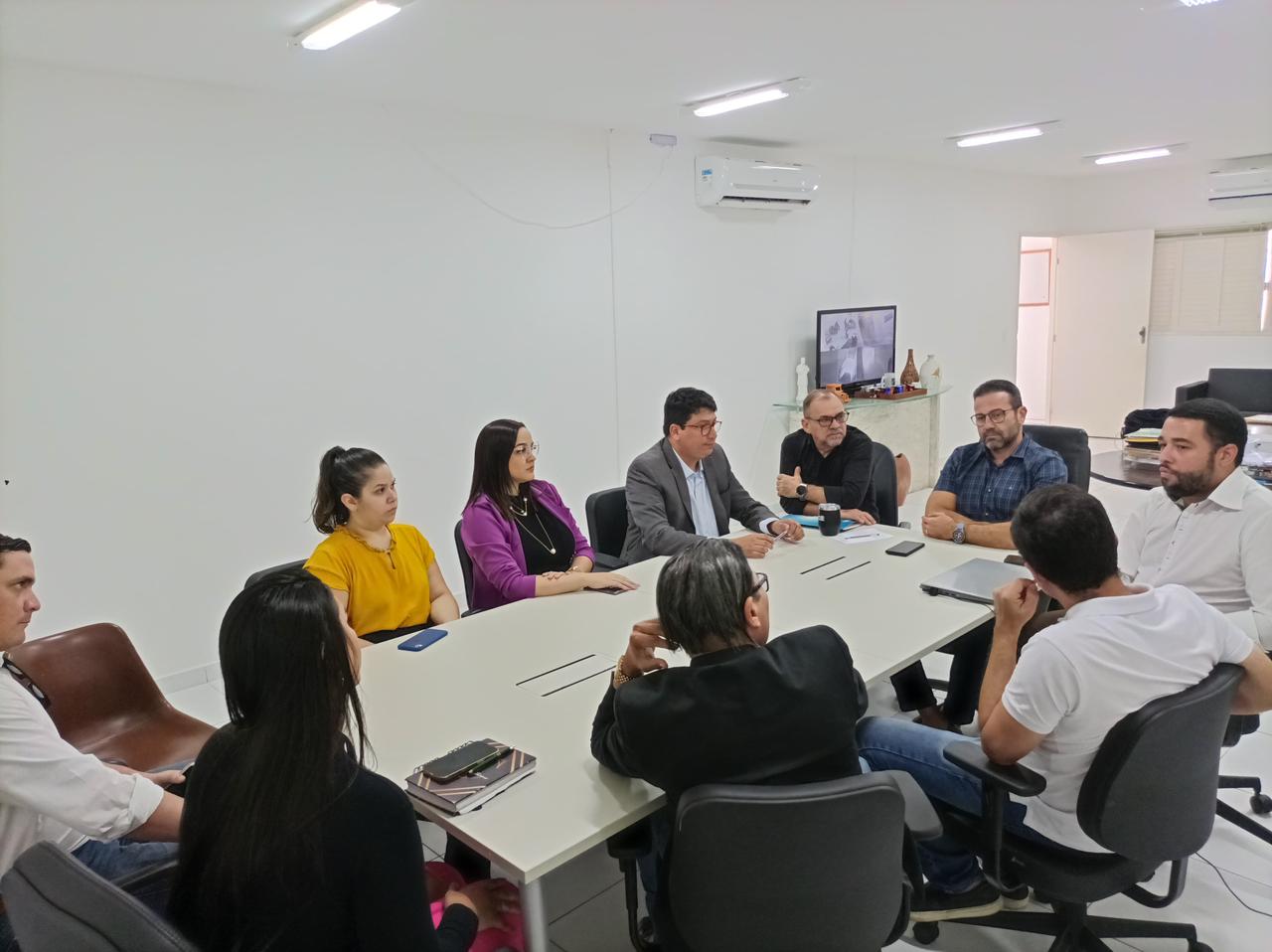 Grupo de trabalho se reúne com Semsur para avançar reforma do Camelódromo