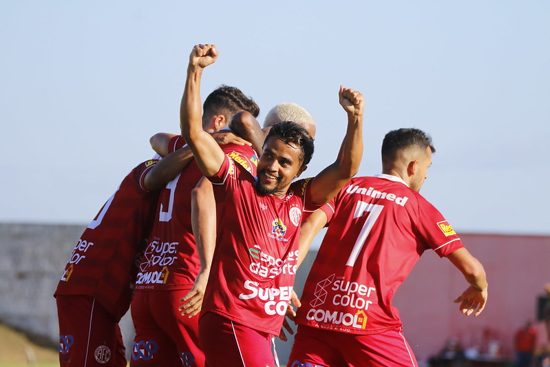 Camisa 10 do América-RN está de saída do clube: "Saio daqui de cabeça erguida"