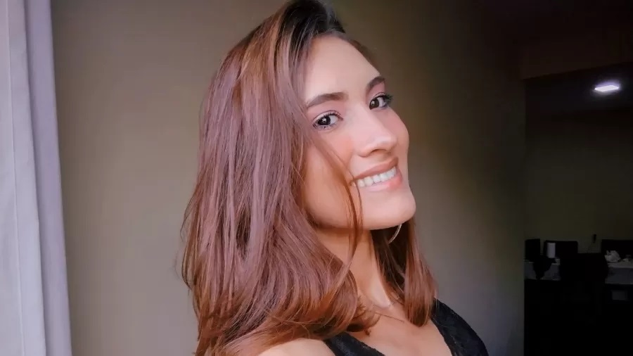 Ex-modelo encontrada nua em apartamento morreu de overdose, diz laudo