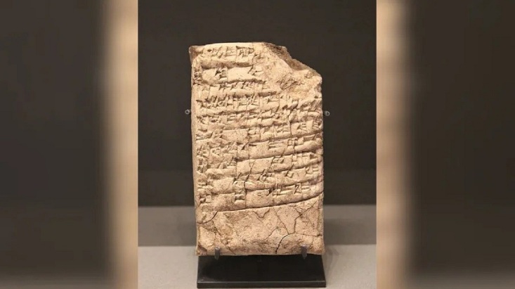 Carta escrita por adolescente há 3,8 mil anos reclamando da mãe viraliza