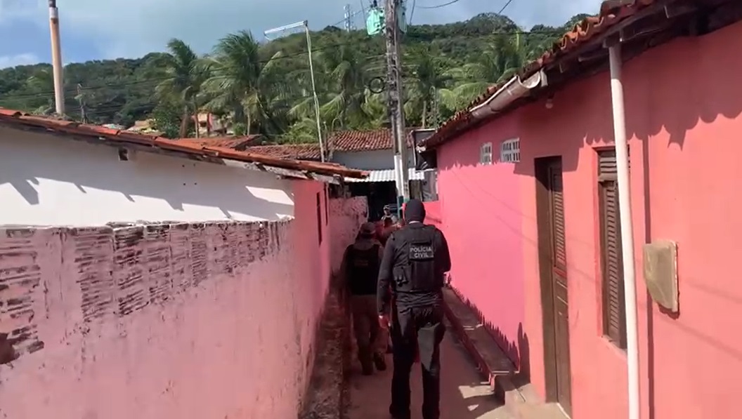 Polícia Civil prende três suspeitos por tráfico de drogas em Pipa