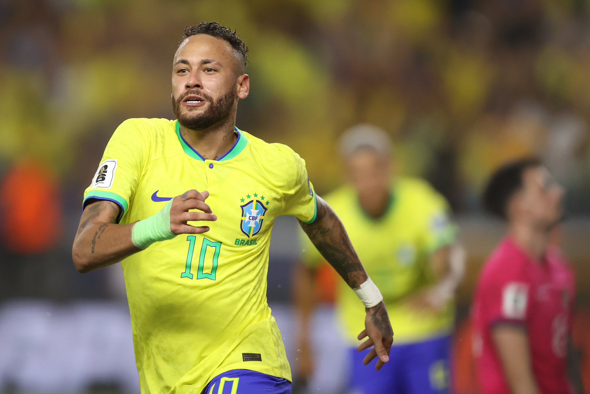 VÍDEO: Brasil goleia e Neymar bate recorde histórico de Pelé; veja melhores momentos