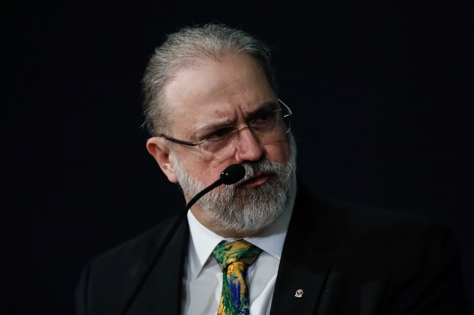 Aras compara delação de Mauro Cid à de Palocci