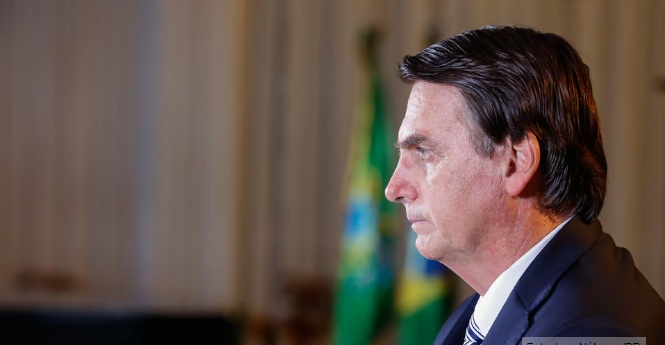 Bolsonaro é internado em São Paulo