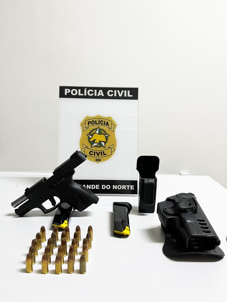 Polícia Civil prende investigado por violência doméstica e por porte ilegal de arma de fogo em Natal