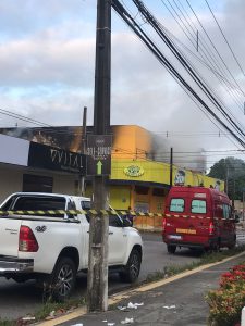VÍDEO: Incêndio atinge supermercado no conjunto Cidade Satélite